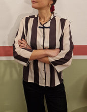 Carica l&#39;immagine nel visualizzatore di Gallery, Vittoria stripes shirt - seta a righe e alamaro

