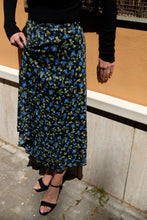 Carica l&#39;immagine nel visualizzatore di Gallery, SAIGON midi skirt flower green
