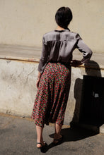 Carica l&#39;immagine nel visualizzatore di Gallery, GOA silk shirt taupe
