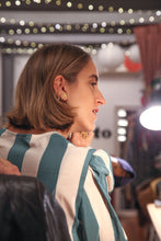 Carica l&#39;immagine nel visualizzatore di Gallery, Camicia in seta con cintura
