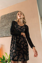 Carica l&#39;immagine nel visualizzatore di Gallery, CAMILLA dress patchwork
